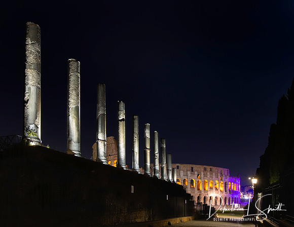 Columns of the temple of Venus and Roma